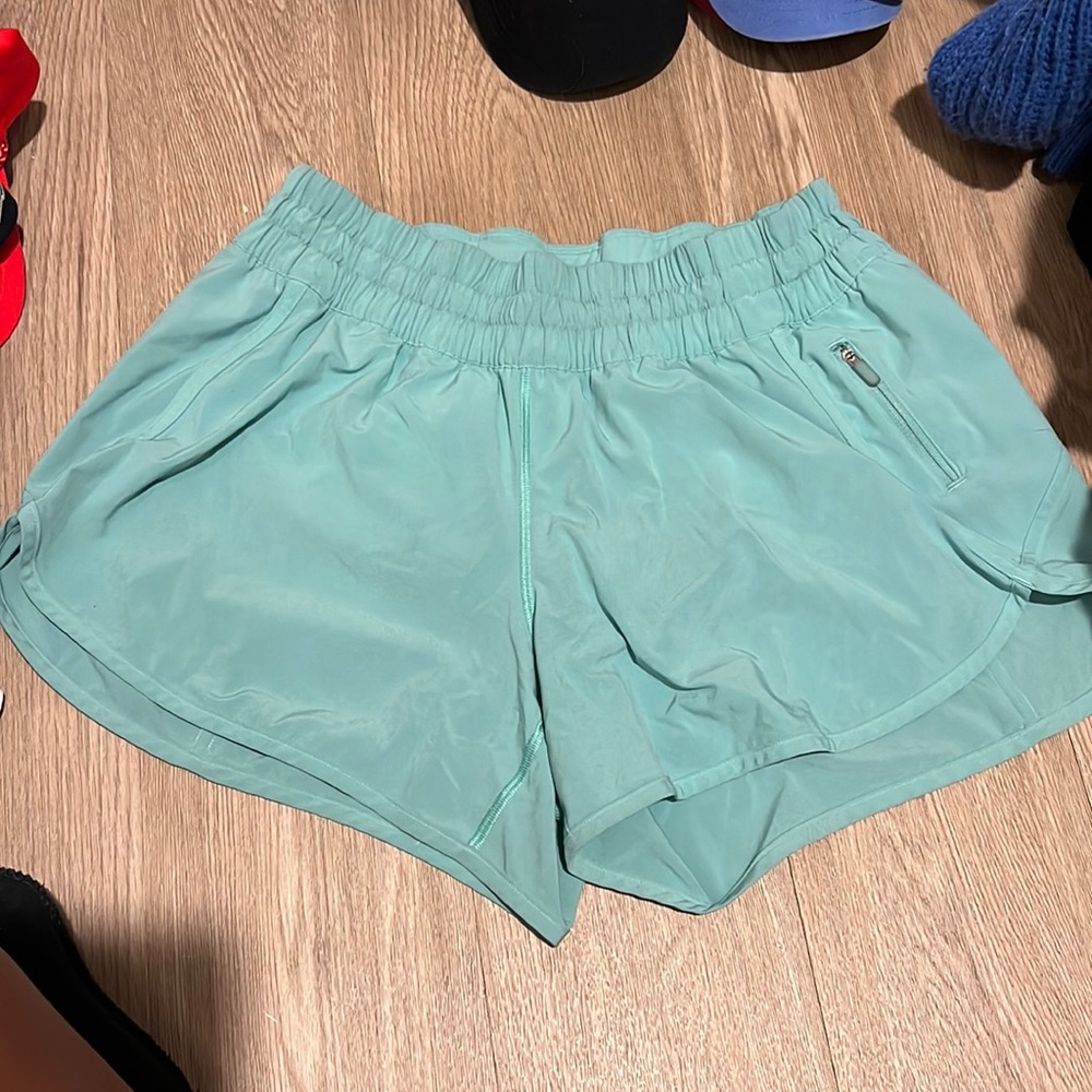 Lululemon track that shorts